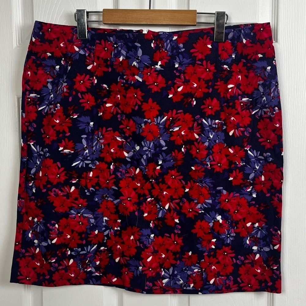 Signature collection floral skirt size 16